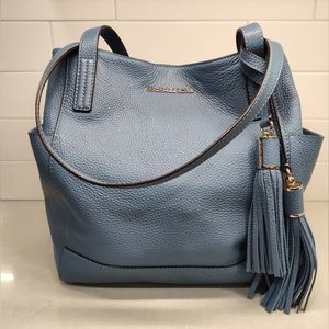 MICHAEL KORS Bucket Shoulder Bag in Blue